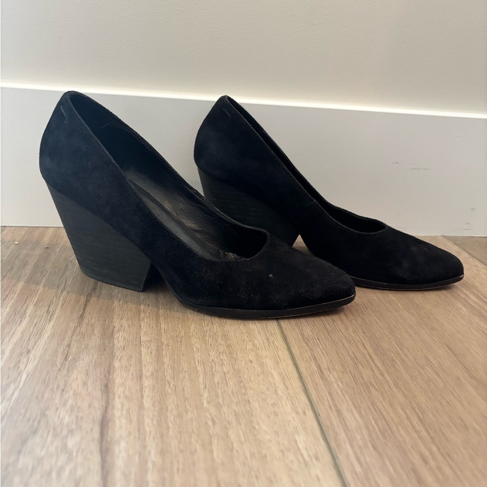Eileen Fisher Black Suede Hawk Block Heel Pumps Women's Size 7